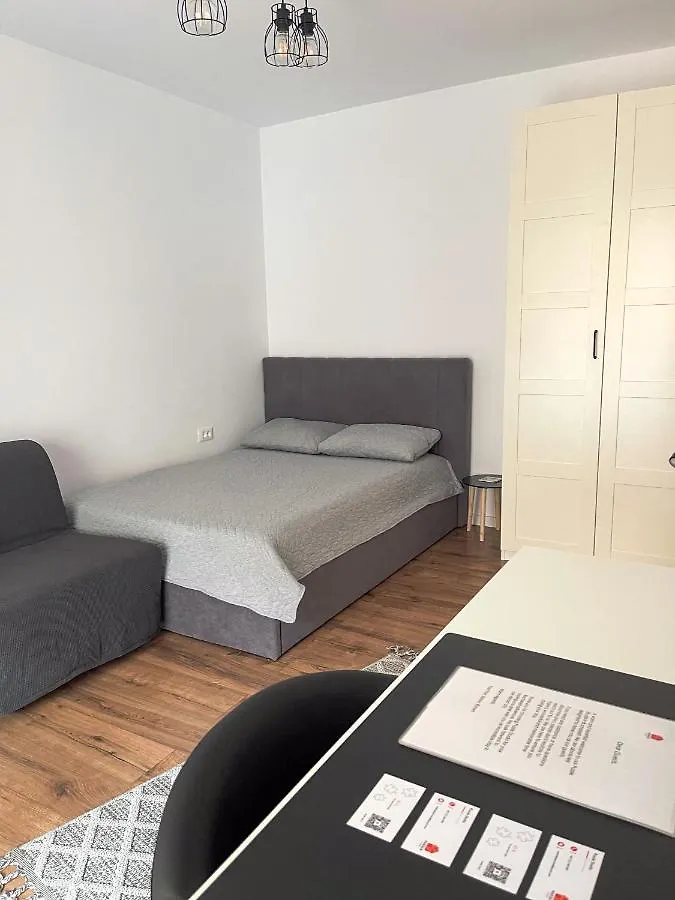 Puzzle Studio Bucharest 0*,  Romania