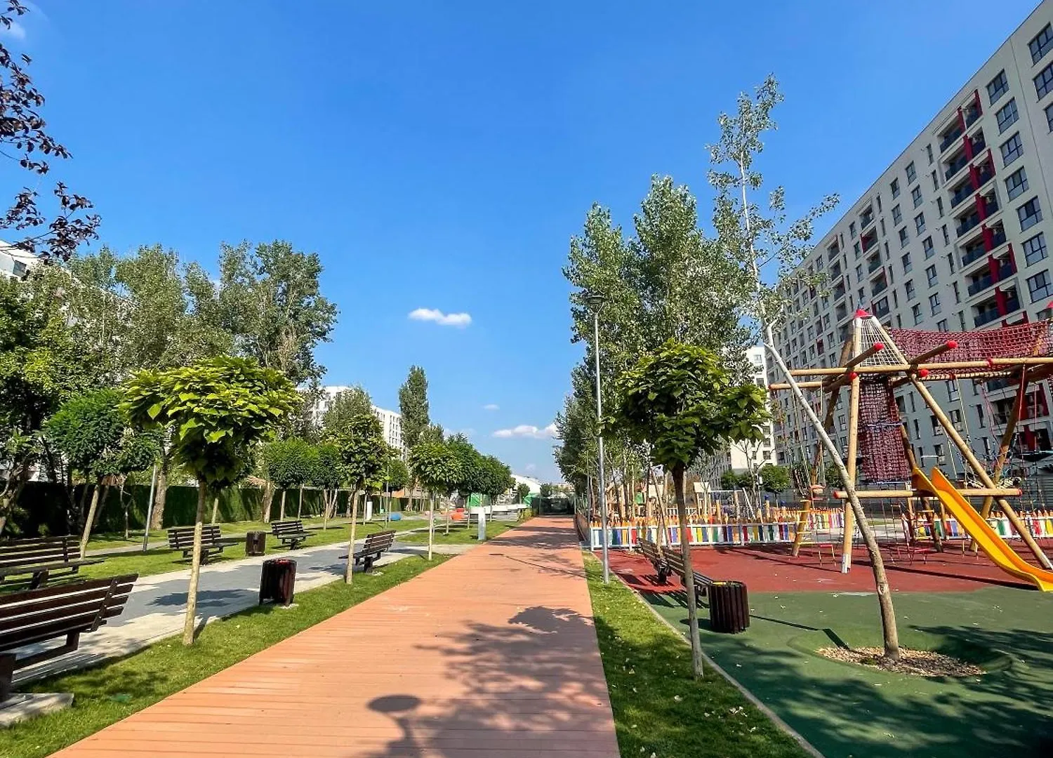 Puzzle Studio Bucharest Apartment